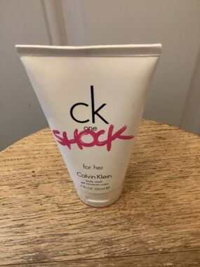 NEW Calvin Klein SHOCK for her BODY WASH 5 ounce CK One